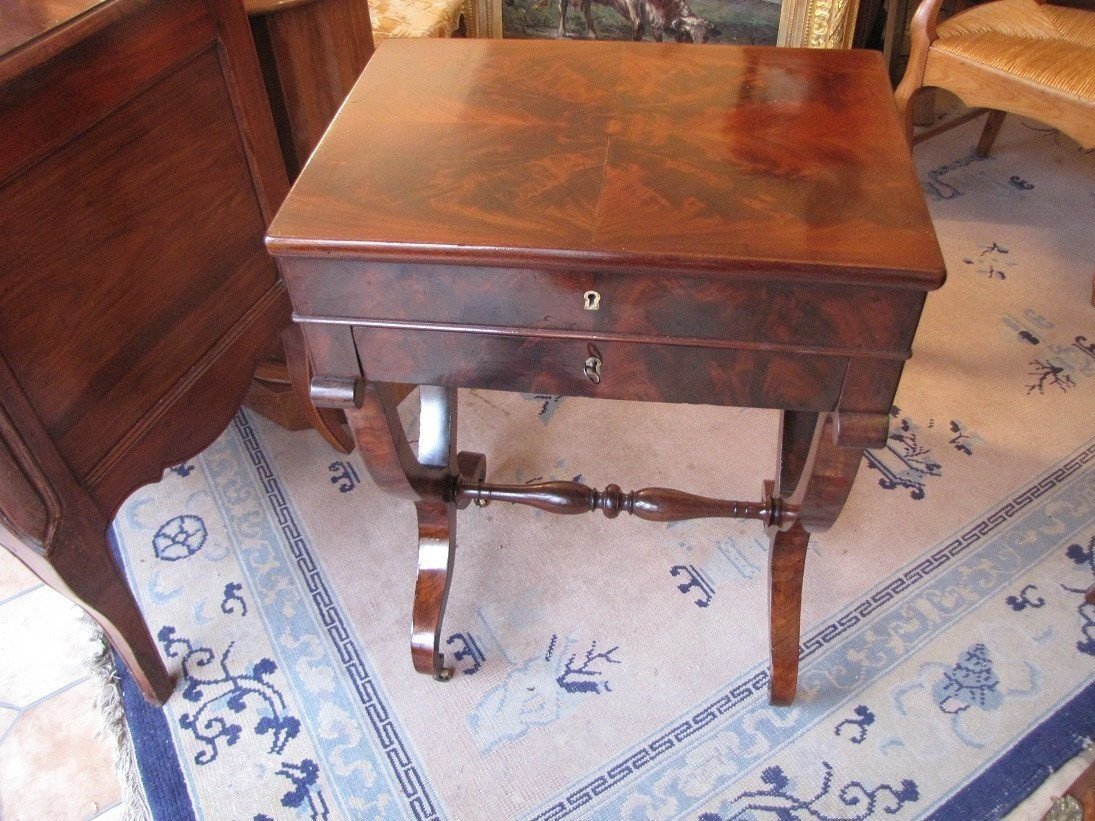 Mahogany Worker-photo-4