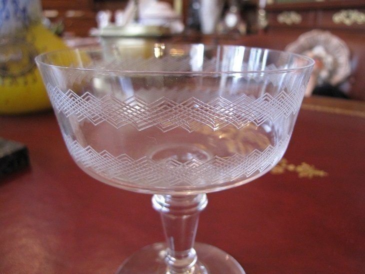 10 Champagne Glasses-photo-3