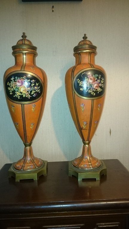 Vases couverts