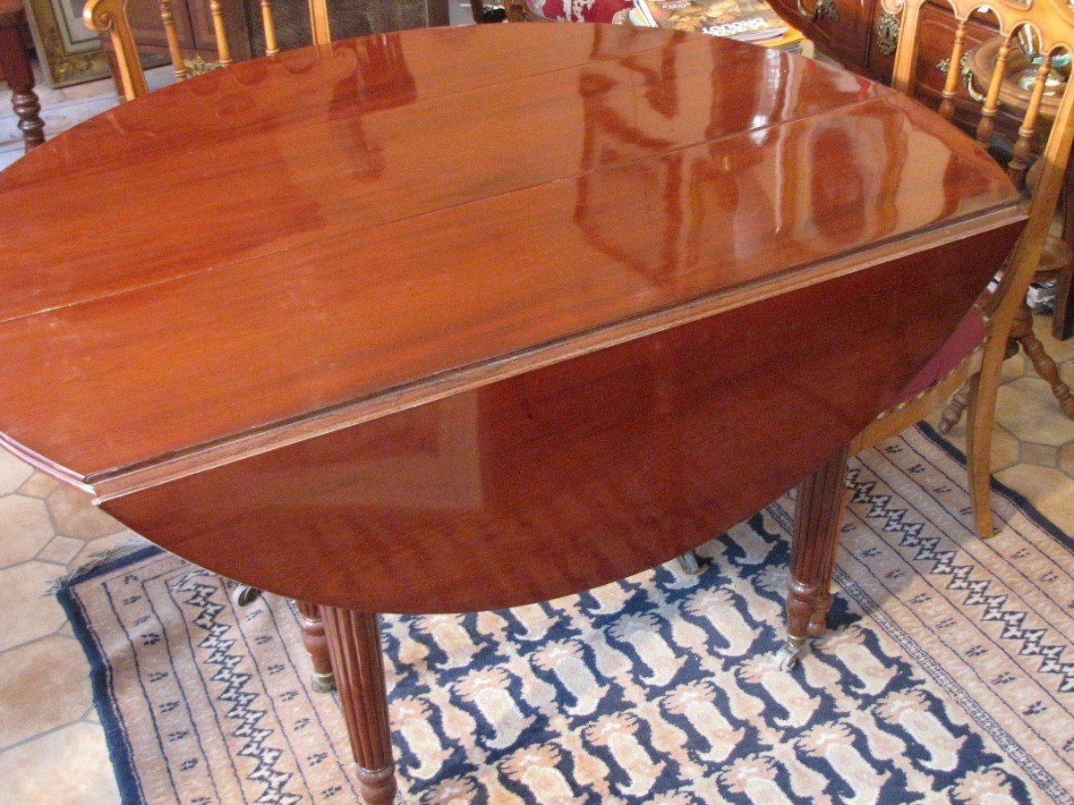 6-legged Mahogany Table-photo-2