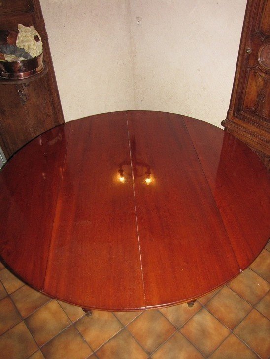 6-legged Mahogany Table-photo-4