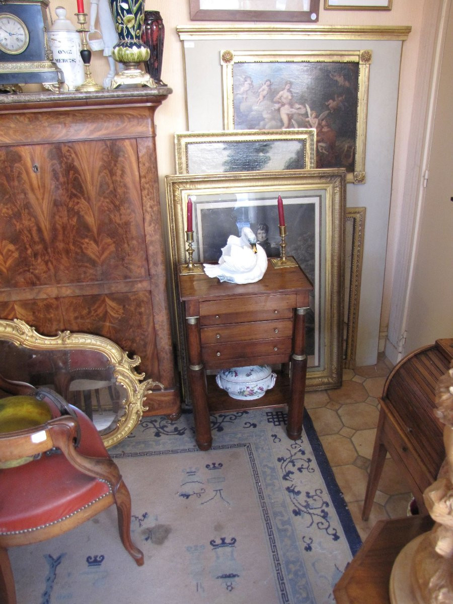 Empire Bedside-photo-4