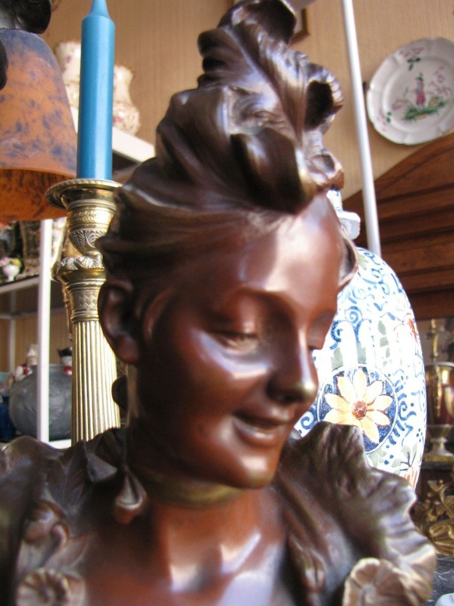 Small Female Bust-photo-1
