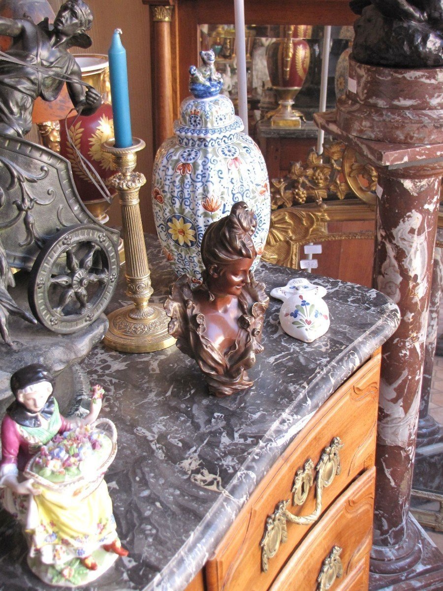 Small Female Bust-photo-2