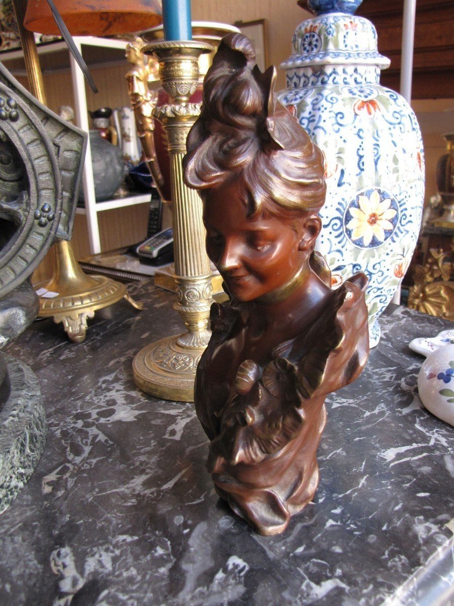 Small Female Bust-photo-5