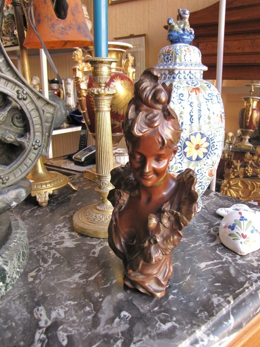 Small Female Bust-photo-6