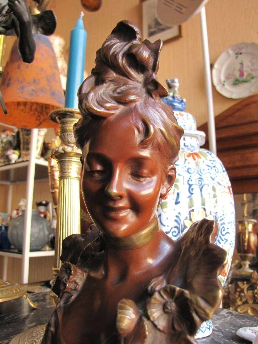 Small Female Bust