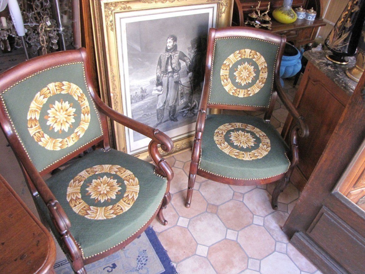 Paire de fauteuils Restauration