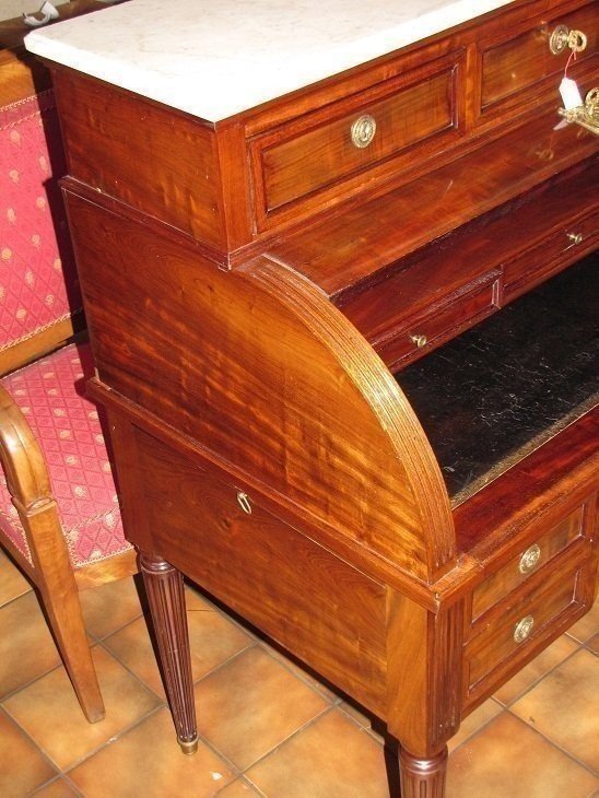 Mahogany Cylinder Desk-photo-4