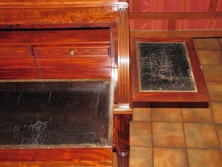 Mahogany Cylinder Desk-photo-5