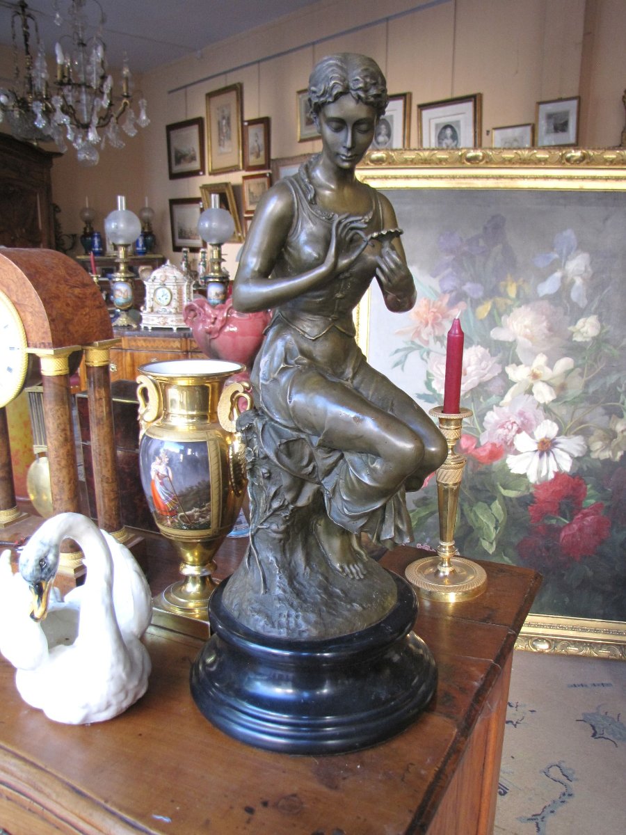 Jeune femme en bronze-photo-2
