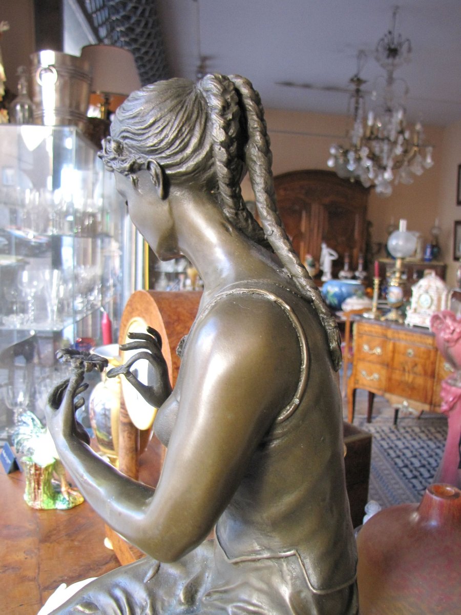 Jeune femme en bronze-photo-4