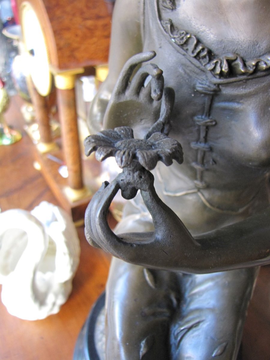 Jeune femme en bronze-photo-8