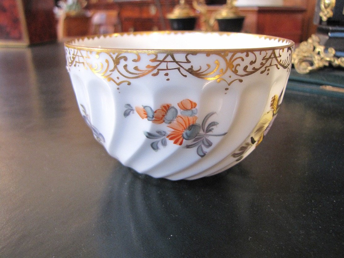 Cup And Saucer-photo-3