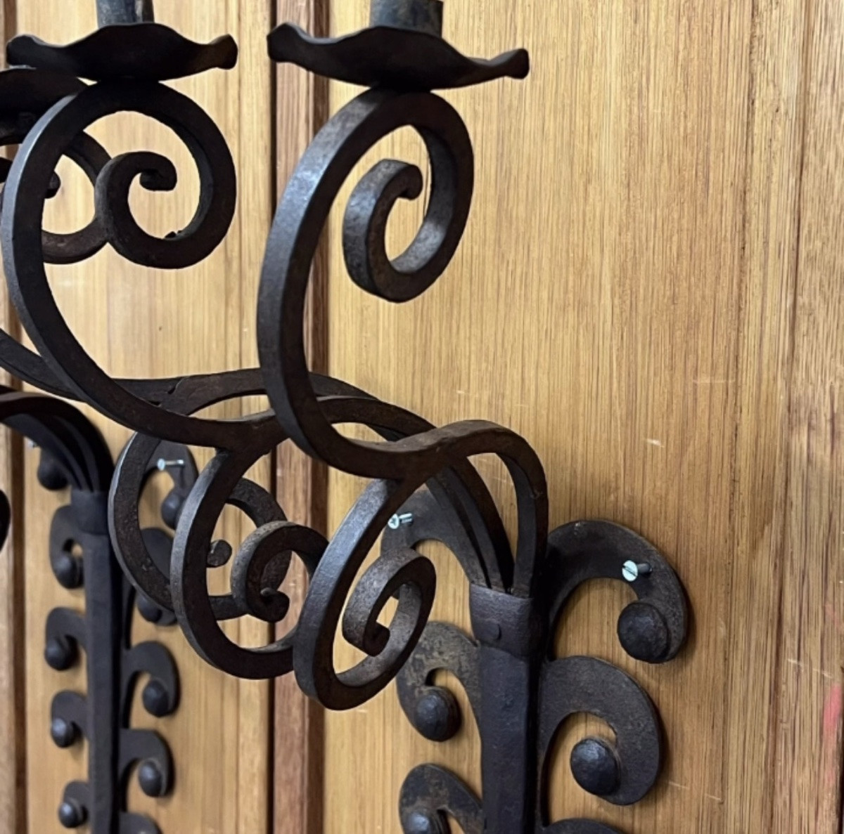 Paire d’appliques en fer forgé,années 40.-photo-2