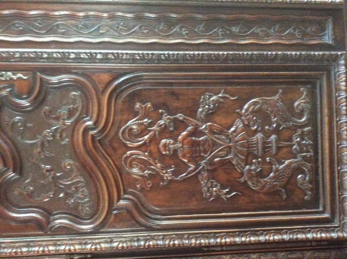 Armoire 18ème En Noyer Finement Sculptée -photo-4