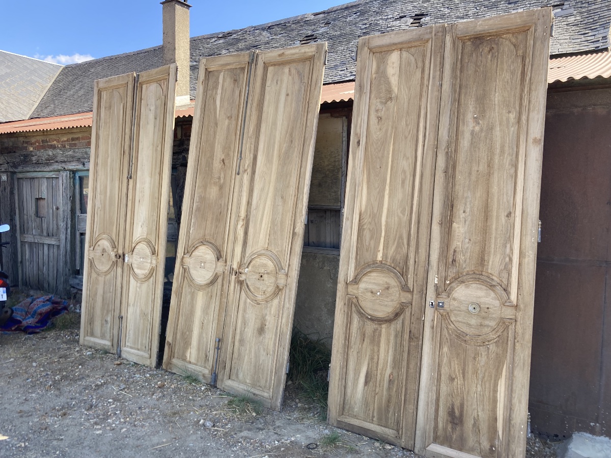 Suite de trois paires de portes de communication XVIIIème