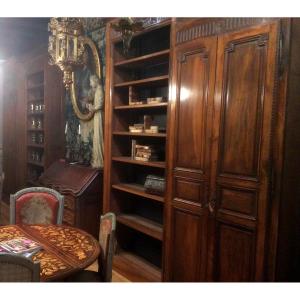 Importante Bibliothèque De Boiserie En Noyer - 19ème