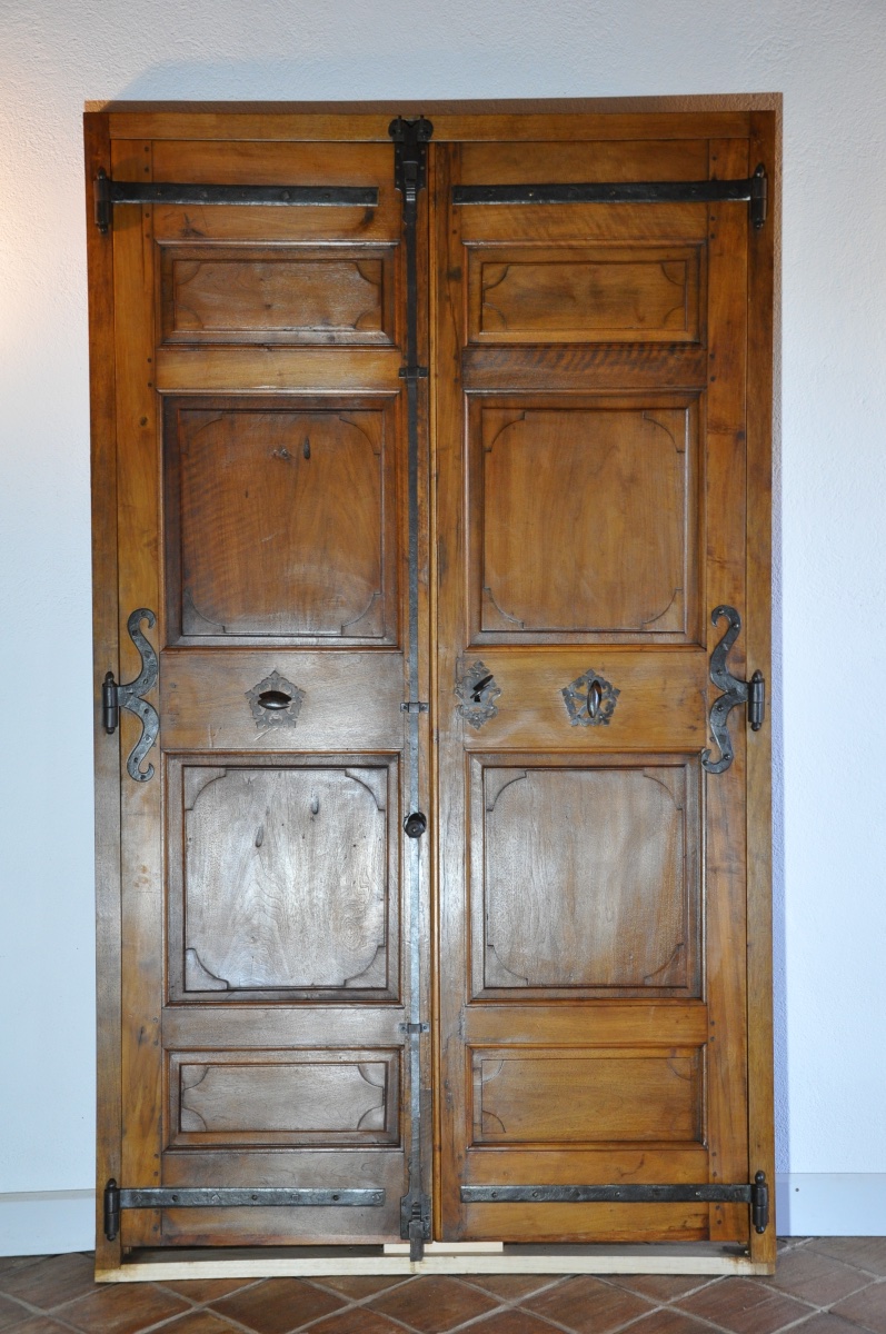 Double-leaf Connecting Door In Two-tone Walnut -photo-4