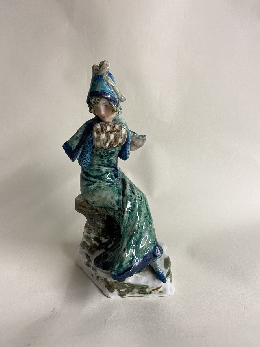 L'élégante au manchon, figurine par Van Den Streaten. Aloys-photo-2