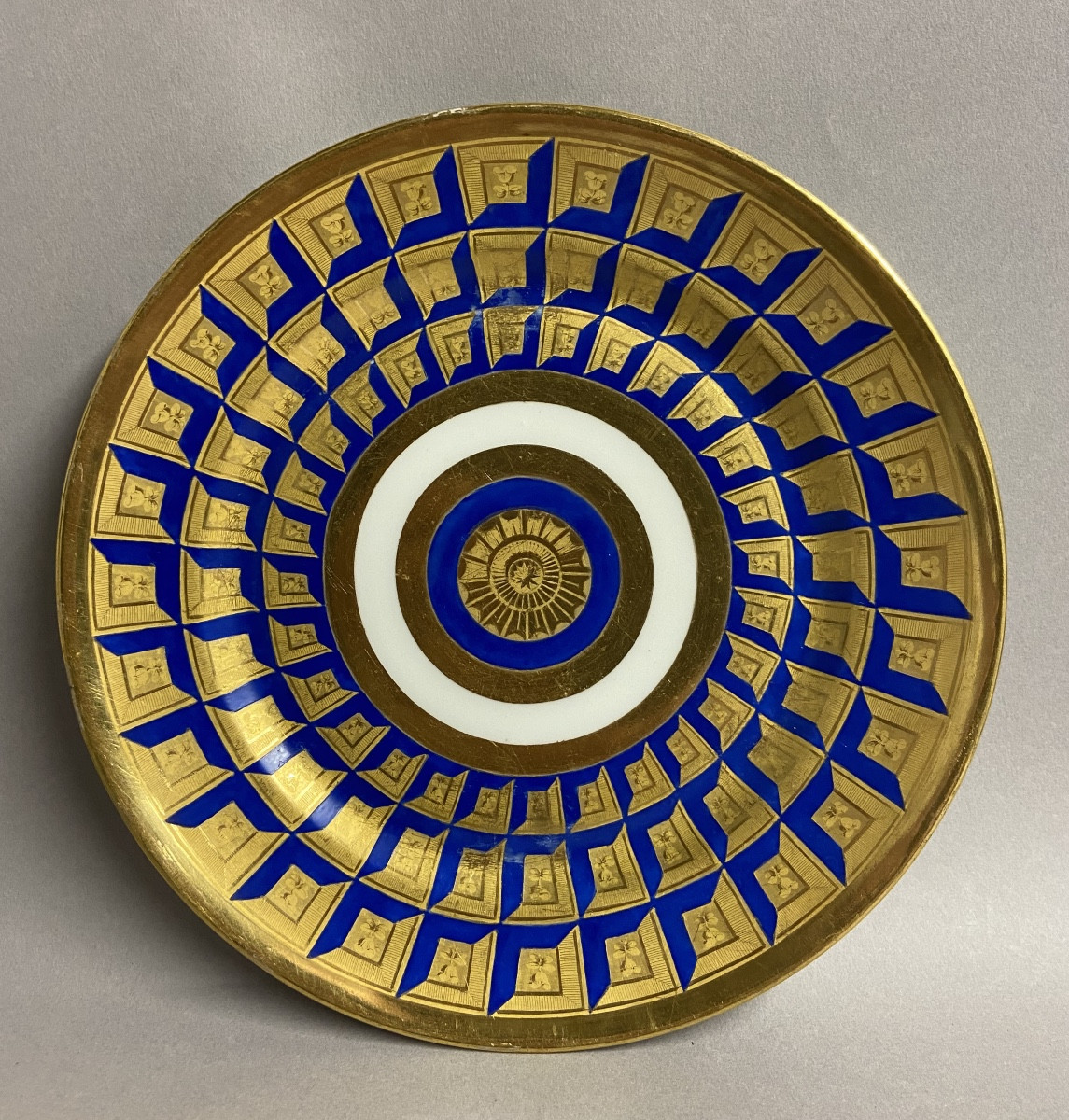 Rare Plate Depicting The Dome Of The Pantheon In Rome. Paris Porcelain? Gilded Decoration