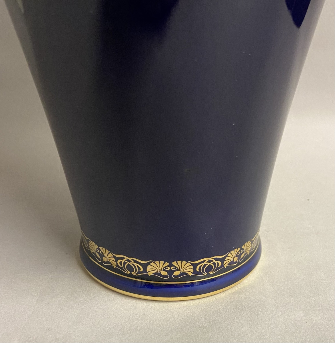 Sèvres, grand vase bleu de four et dorure daté 1914. Manufacture Nationale de Sèvres-photo-7
