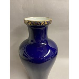 Sèvres, grand vase bleu de four et dorure daté 1914. Manufacture Nationale de Sèvres