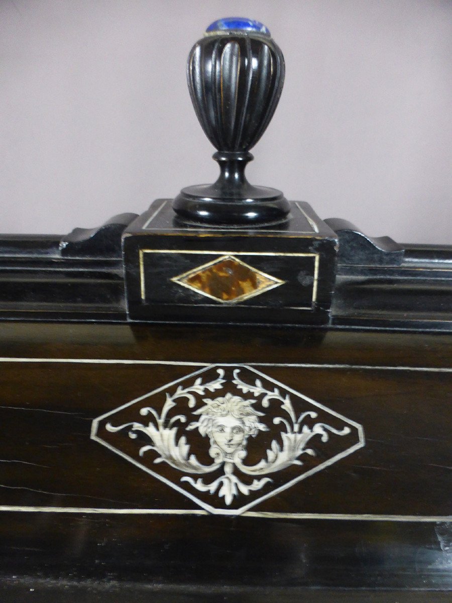 Important Jewelry Chest On Its Table XIX-photo-4