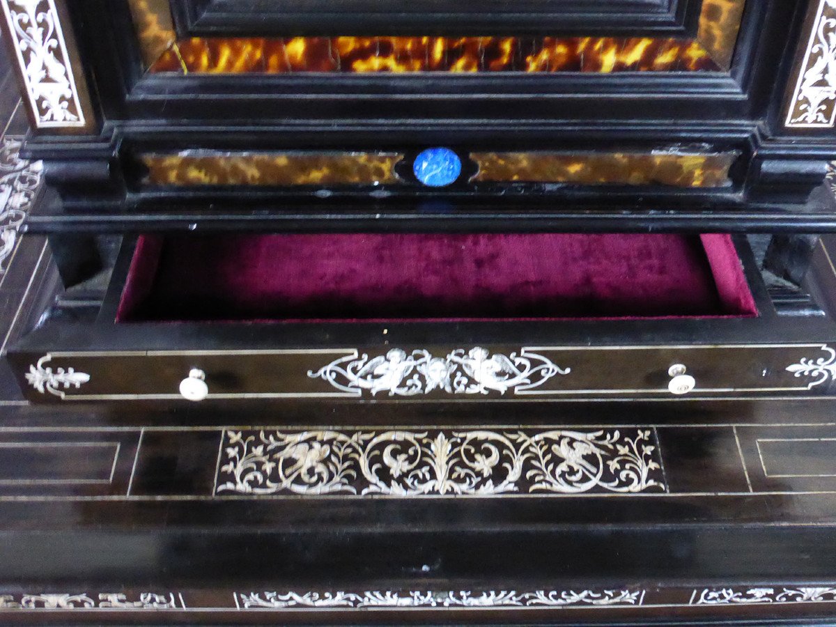 Important Jewelry Chest On Its Table XIX-photo-4