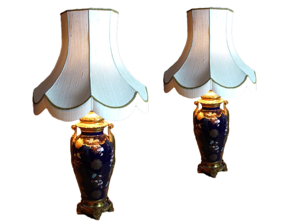 Paire De Lampes XIX montures en bronze doré