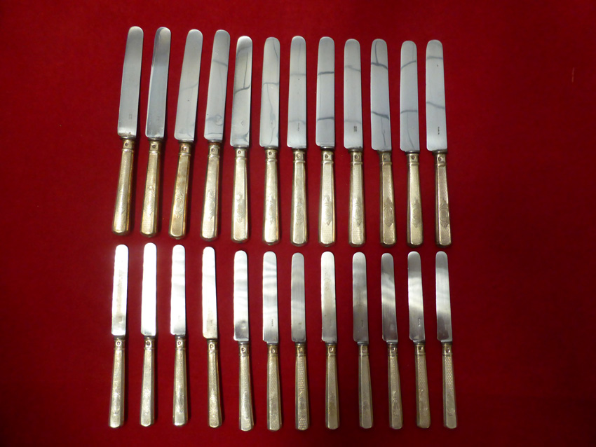 Housewife Of 24 Knives In Sterling Silver Mounted