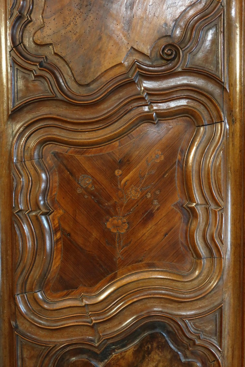 Large 18th Century Lyonnaise Wardrobe-photo-3