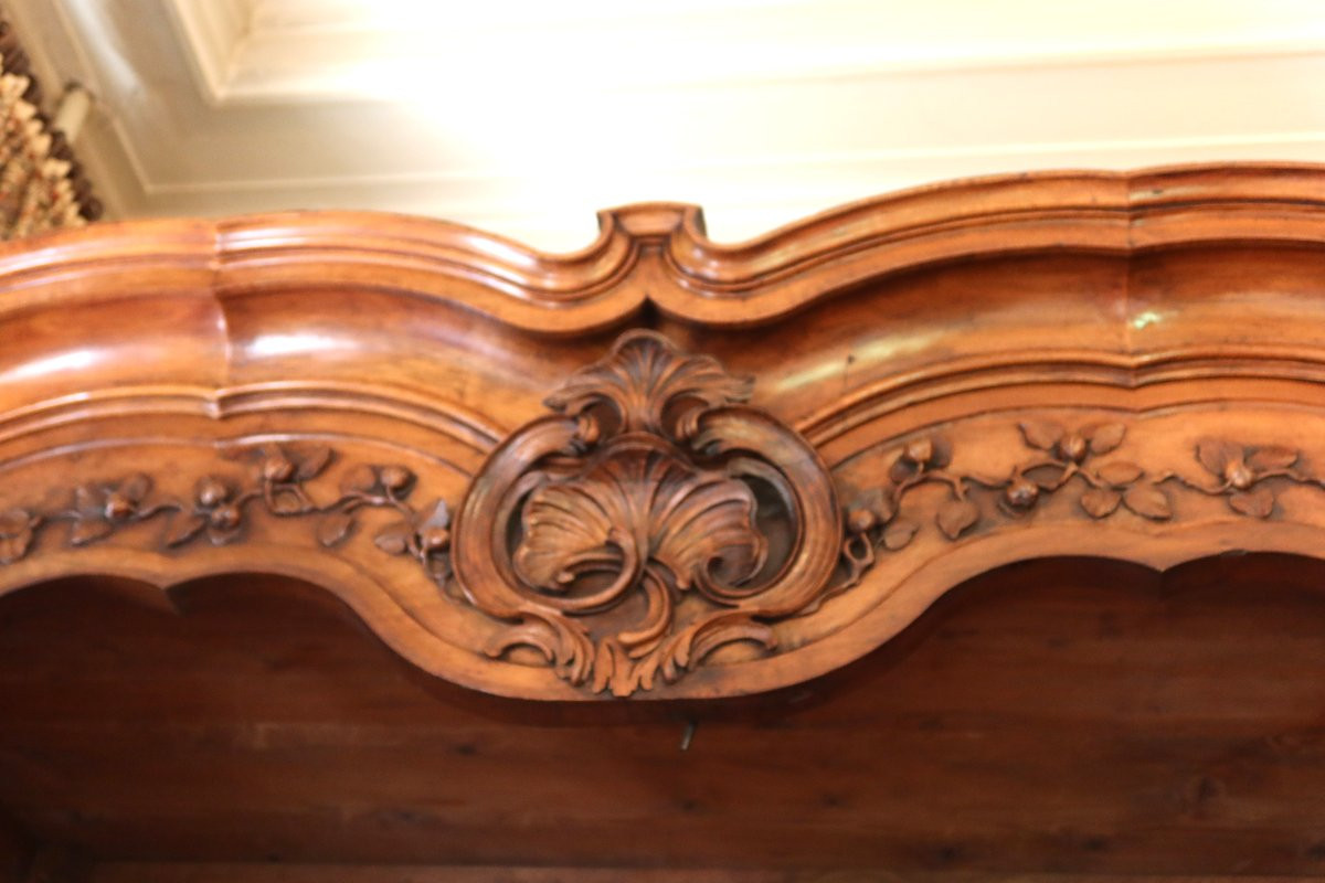 18th Century Lyonnaise Walnut Armoire-photo-5