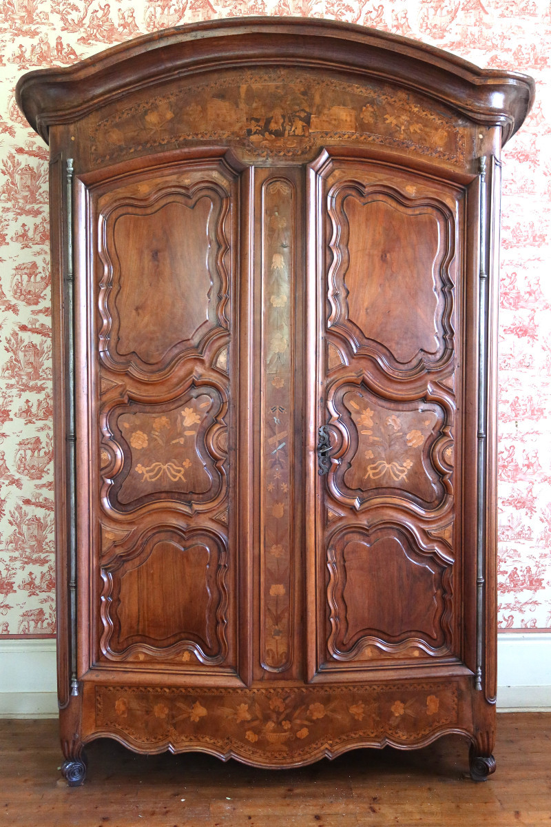 Curved Louis XV Wardrobe 