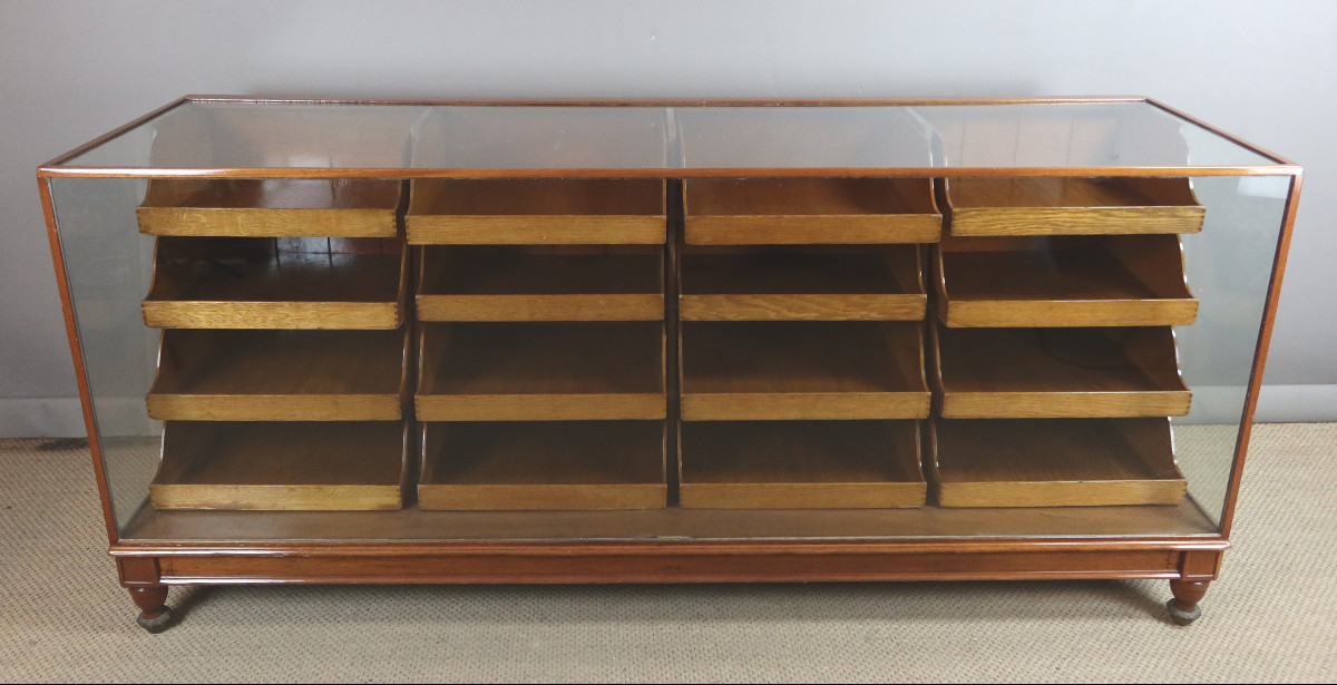 Display Case For Store Or Dressing Room