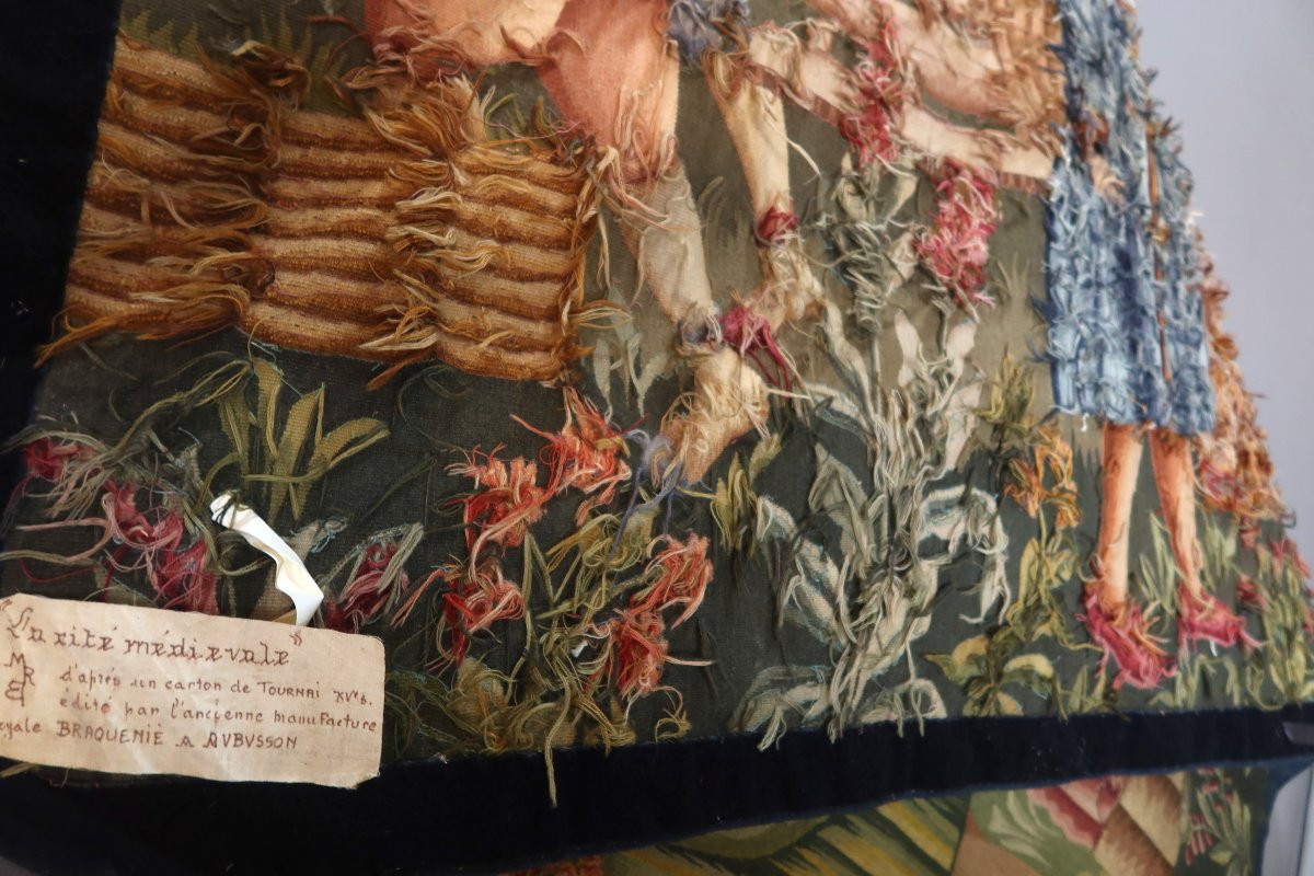 Tapisserie d'Aubusson " la cité médiévale"-photo-4