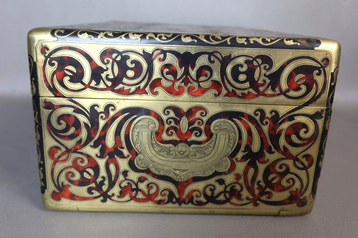 Coffret Boulle et accessoires de toilette en argent massif.-photo-2