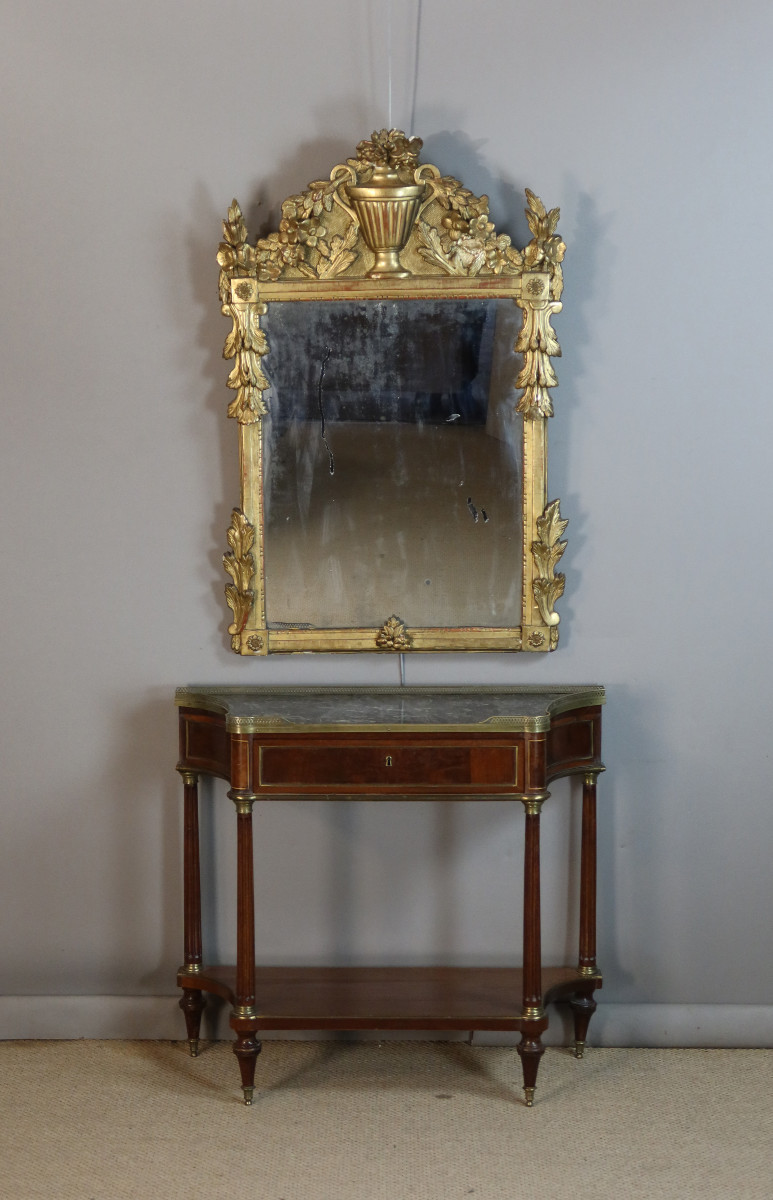 Miroir en bois doré XVIIIème siècle