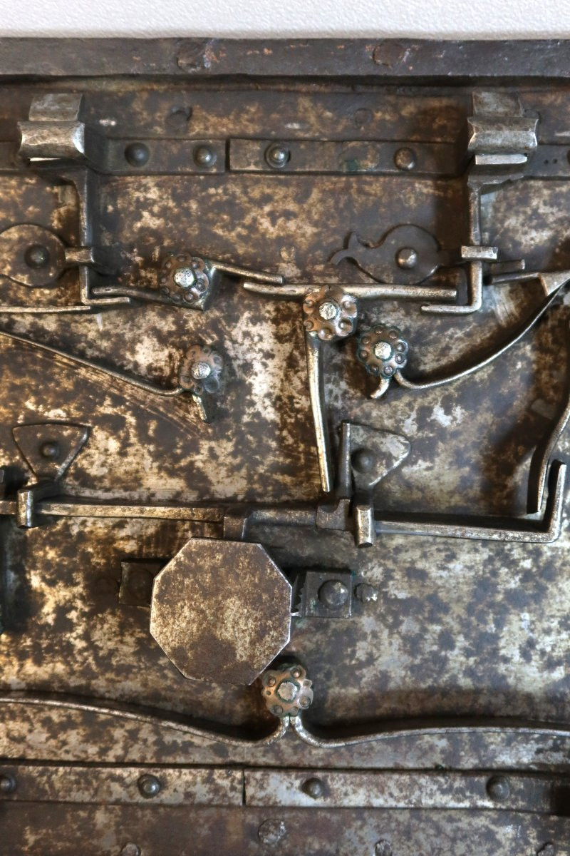 17th-century Nüremberg Chest-photo-2