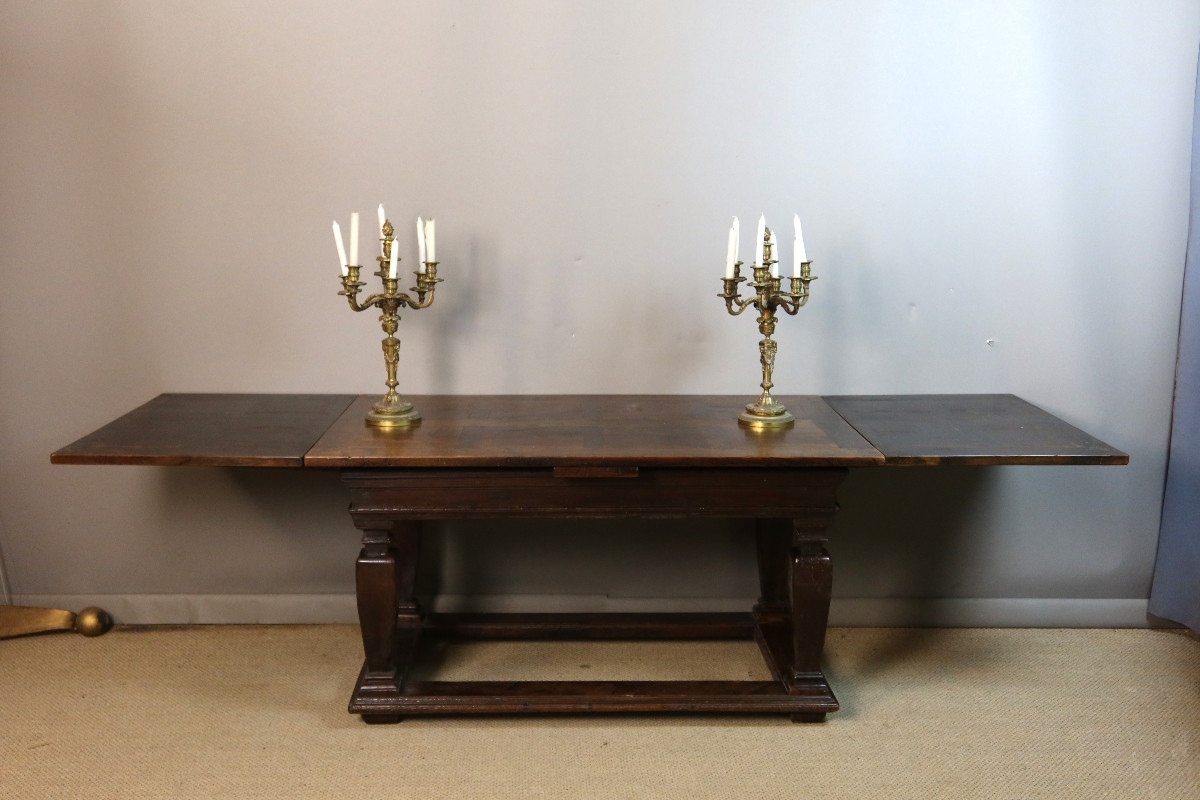Table à allonges style Renaissance