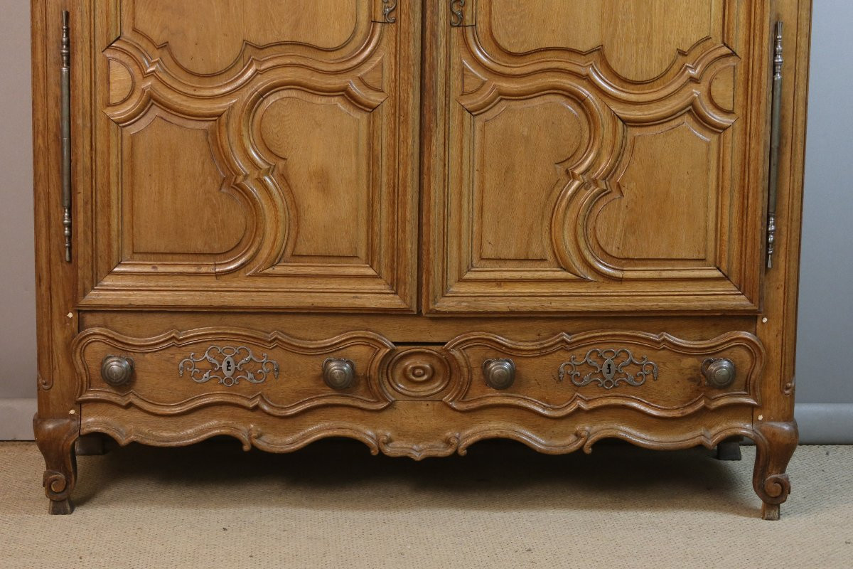 18th Century Blond Oak Armoire-photo-2