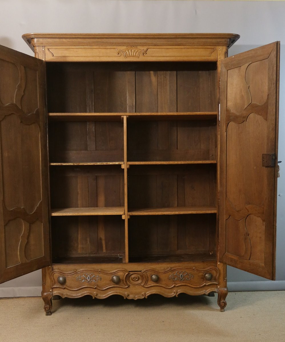 18th Century Blond Oak Armoire-photo-4