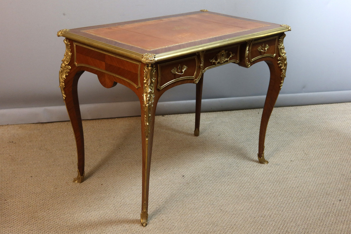 Bureau style Louis XV époque XIXème siècle