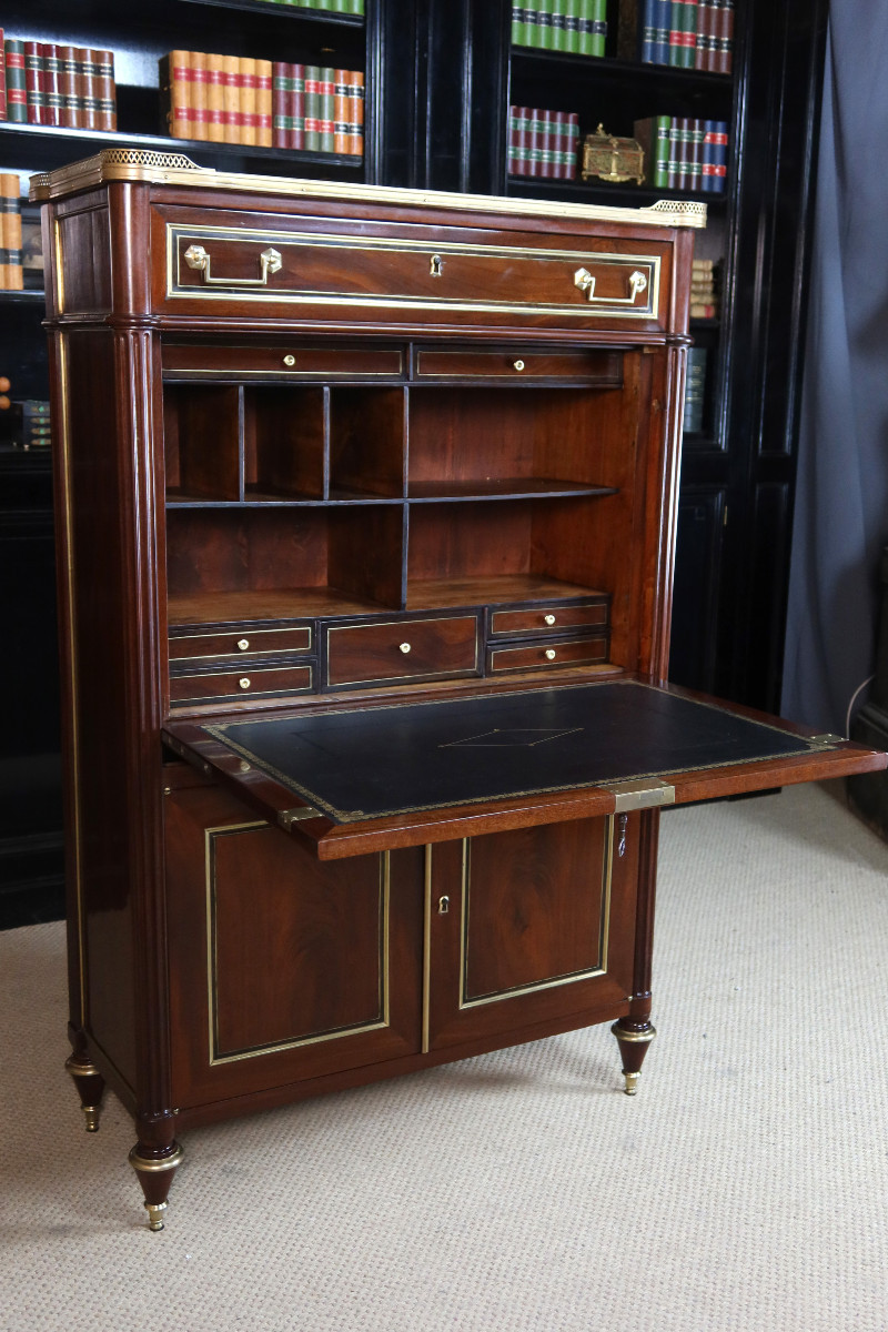 Louis XVI Mahogany Writing Desk