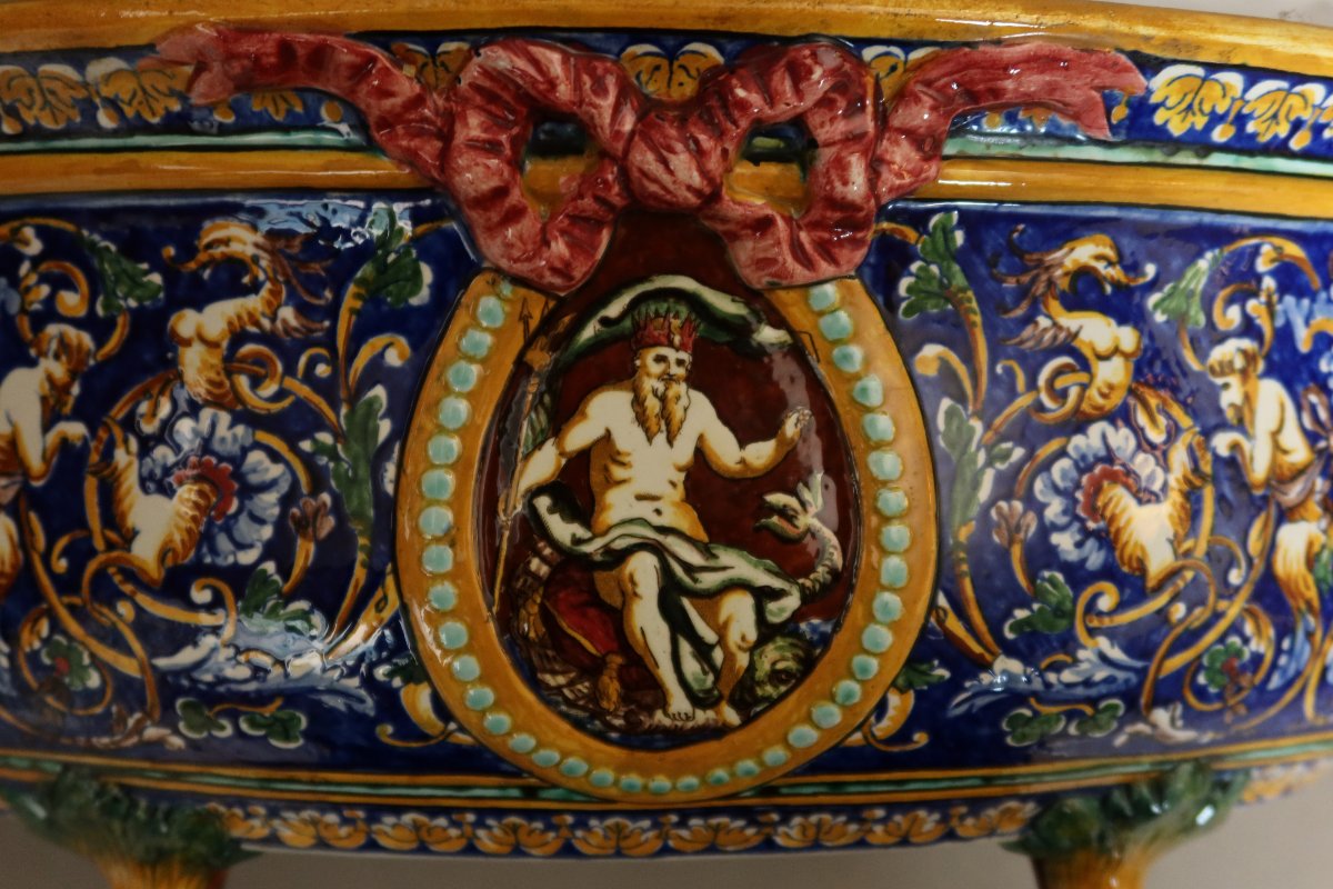 Gien Earthenware Garden Figurine -photo-1