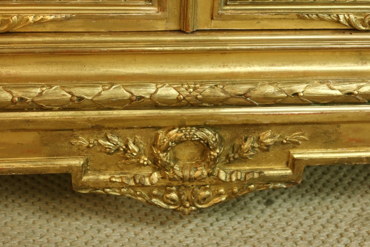 Late 19th-century Gilded Wooden Display Case-photo-1
