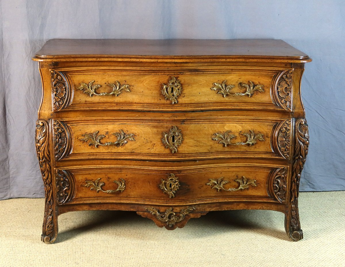 18th-century Lyon Chest Of Drawers