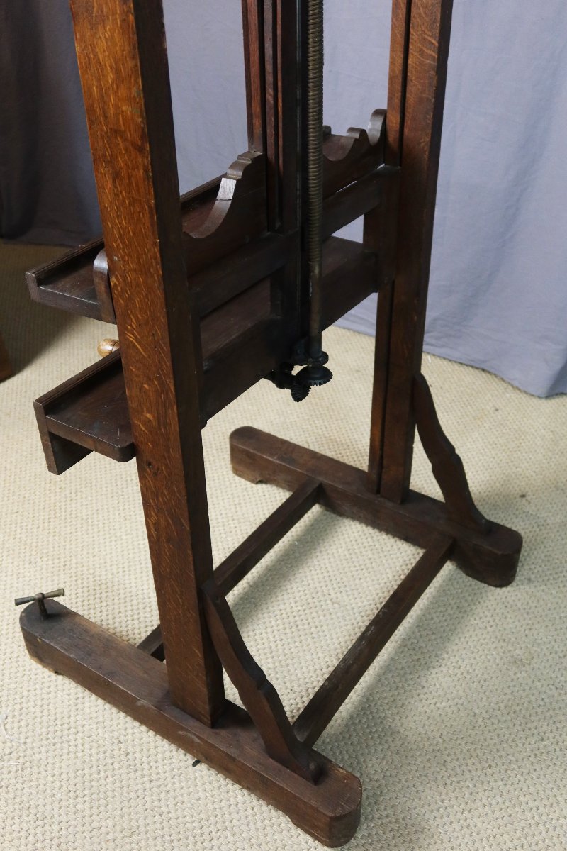 19th-century Oak Easel-photo-2