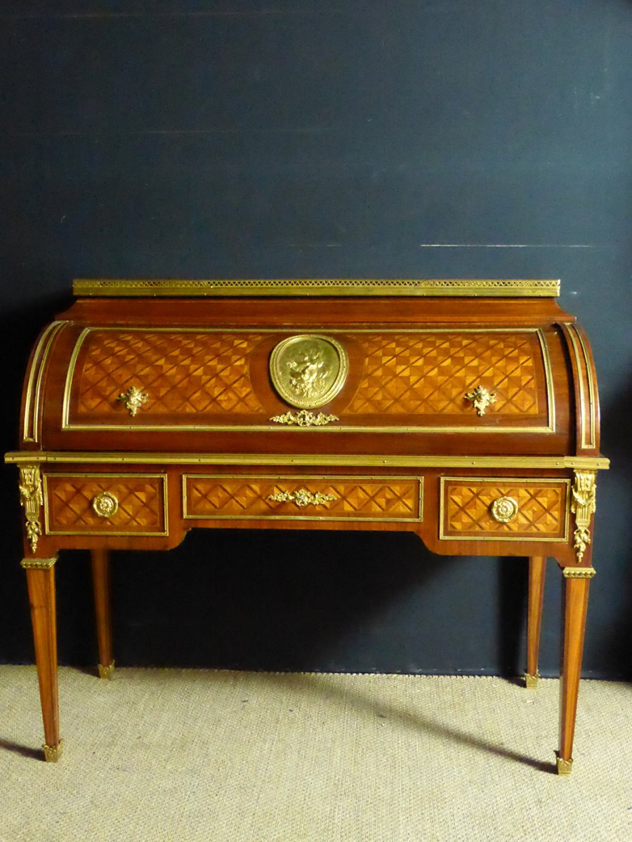 Office Cylinder Marquetry-photo-8