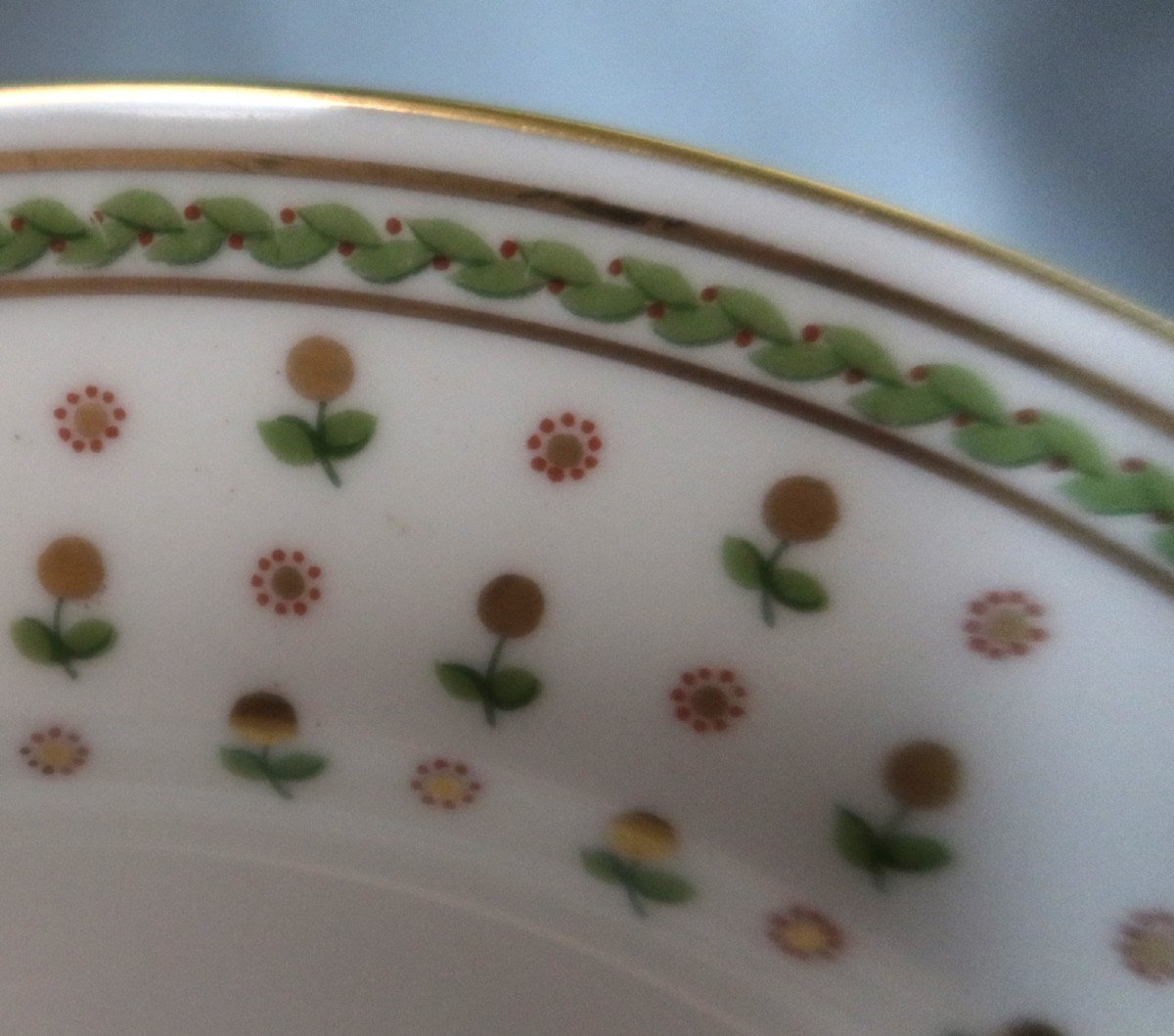 Suite Of Twelve Or Twenty Four Porcelain Plates-photo-2